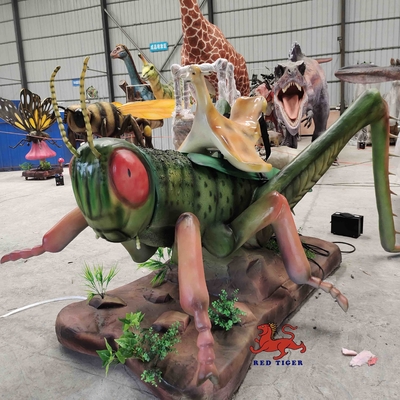 Animatronic Giant Locust Model Volwassen Leeftijd Sponsmateriaal met hoge dichtheid